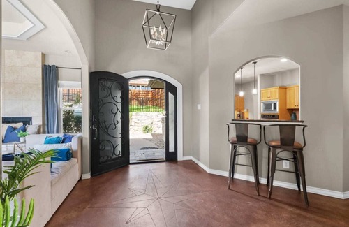 Cardinal Hills Casa | Exceptional Lake Travis Estate w Pool