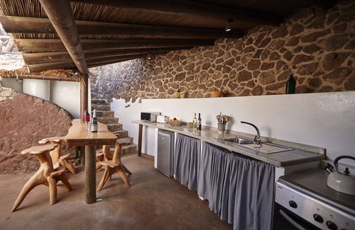 Tabayesco Villa | Villa de lujo, vistas a la montaña y al mar, 2 piscinas privadas, jacuzzi.