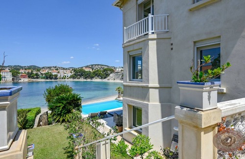 Bandol Villa | EXCEPCIONAL villa de lujo, pies en el agua en la playa de Renecros