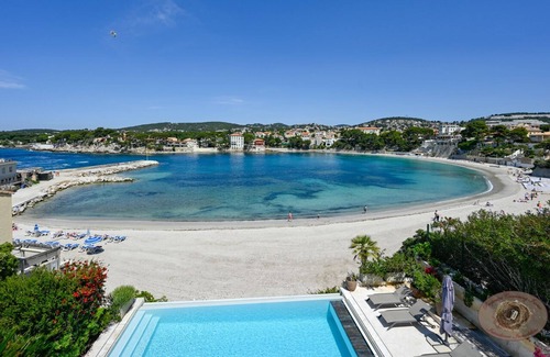 Bandol Villa | EXCEPCIONAL villa de lujo, pies en el agua en la playa de Renecros