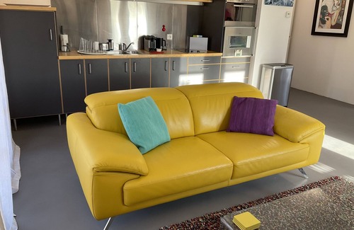 Lusignan-Petit Apartamento | Exceptional modern home in rural setting with amazing views - private pool & gym