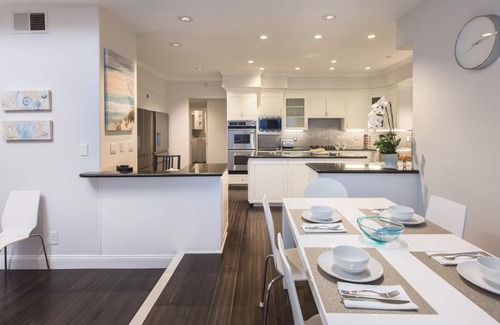 Central Malibu Casa | Excepcional casa contemporánea con vista al mar!
