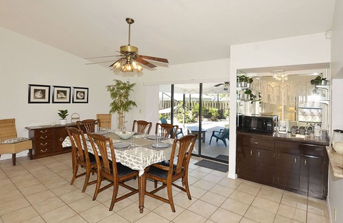 Vero Beach South Casa | 🏖️Exceptional! Spacious Oasis, Private Pool + Shade. Great separation of rooms!