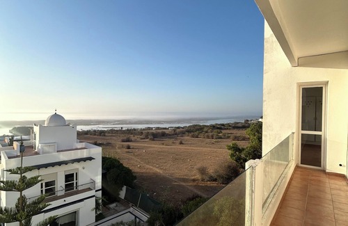 Oualidia Apartamento | Exceptional view of the Oualidia Lagoon Peaceful stay with friends/family