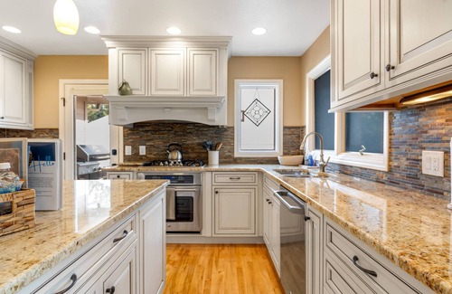 East End Casa | Exceptional Views & Luxurious Kitchen! Fireplace & Hot Tub | Min to Downtown & BSU