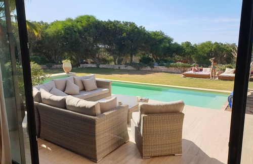 Medina Villa | Excepcional villa de 400m2 con piscina privada climatizada y empleada doméstica