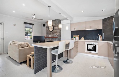 Ballarat East Casa | Exceptionally renovated miners cottage