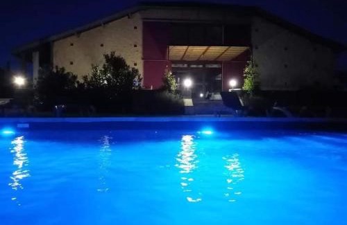 Villebramar Casa | exceptionnel loft style industriel tout équipé 15 personnes avec piscine et jacuzzi
