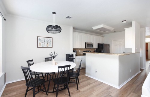 Cross Mountain Casa | Excluse Hideaway in Leon Springs! Luxury Living at it's Finest