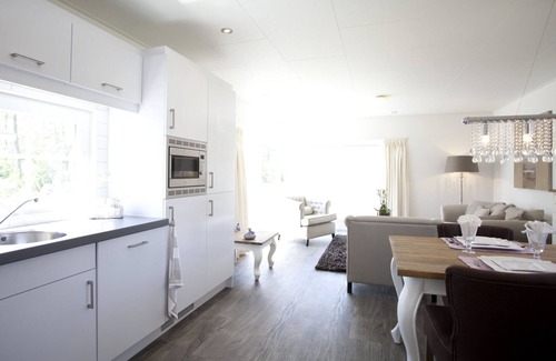 Velsen-Zuid Casa | Exclusif 4 by Interhome