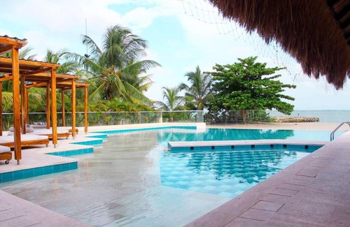Bocachica Casa | Exclusiva casa en Baru con piscina y playa privada