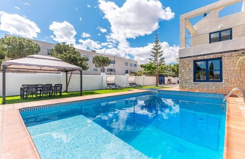 Vista Hermosa Villa | Villa Superior Lucentum