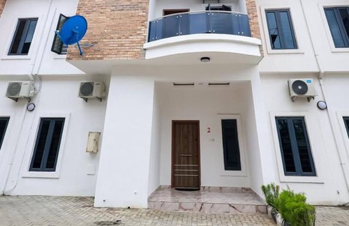 Ofin Apartamento | Exclusive 3-bed Apartment in Lagos