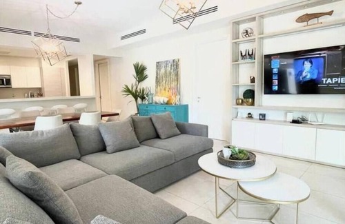 Playa Blanca Apartamento | Exclusive 3 Bedroom apartment with private pool