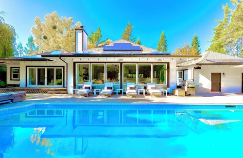 Freestone Casa | Exclusive 6 Acre Luxe Villa & Ranch in Sonoma Wine Country, Pool, Hot Tub, Bocce