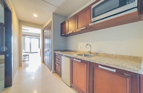 La Paz Villa | Exclusive Access to 2 Beach Clubs and Golf Cart
