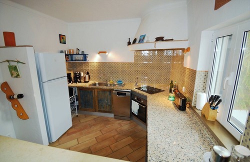 Olhao Apartamento | Exclusive apartment in a quiet location with private garden, sea view and boules