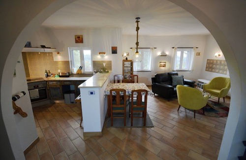 Olhao Apartamento | Exclusive apartment in a quiet location with private garden, sea view and boules