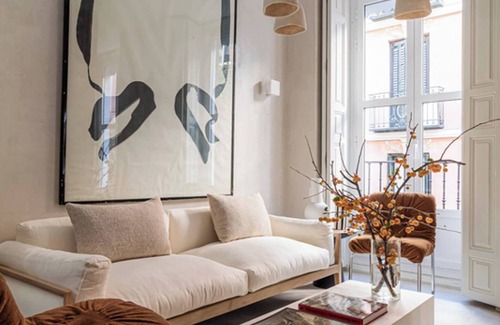 Huertas Apartamento | Exclusive Apartment Nestled in the Vibrant Neighborhood of Neptuno