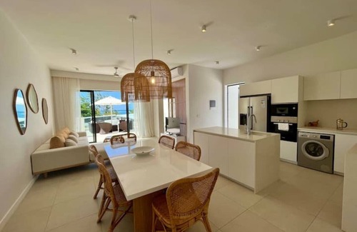 Belle Mare Apartamento | Exclusive beachfront penthouse