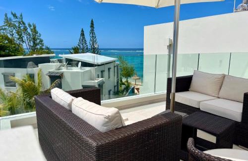 Belle Mare Apartamento | Exclusive beachfront penthouse