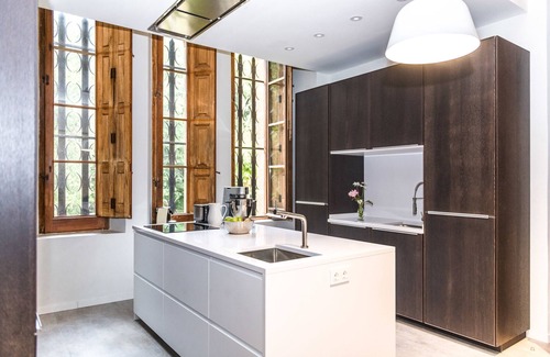 Sant Hilari Sacalm Villa | Retiro exclusivo en castillo rodeado de naturaleza – Cataluña