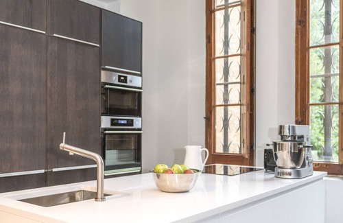 Sant Hilari Sacalm Villa | Retiro exclusivo en castillo rodeado de naturaleza – Cataluña
