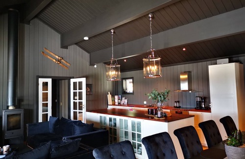 Kvinesdal Casa | Exclusive cabin, 13 beds, panorama view