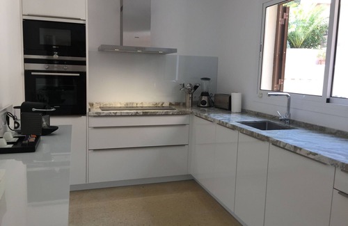 Provensals Villa | Chalet exclusivo en una posición panorámica con vistas al mar y una gran piscina