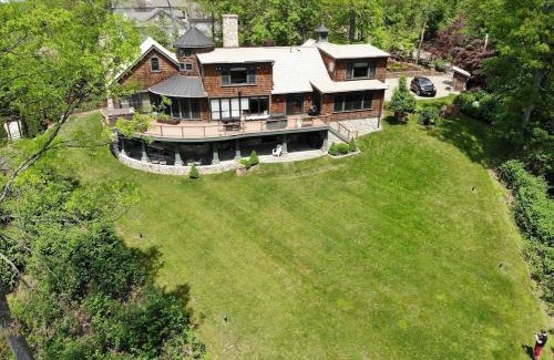 New Fairfield Casa | Exclusive High End Candlewood Lake retreat