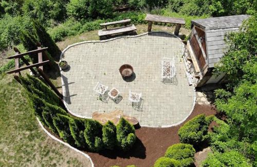 New Fairfield Casa | Exclusive High End Candlewood Lake retreat