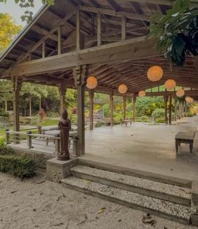 Homestead Apartamento | Exclusive Lake Tiny House in Beautiful Japanese Garden