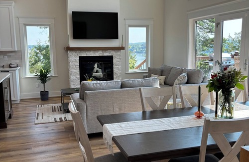 Dandridge Casa | Exclusive Lakefront Retreat - Spacious 5 bdr house in Dandridge on Douglas Lake