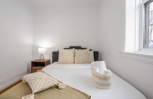 Shaughnessy Village Apartamento | Exclusive Loft Living in the Heart of Montreal