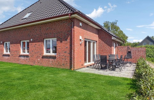 Hage Casa | Exclusive, modern new-build semi-detached house with garden for up to 8 people