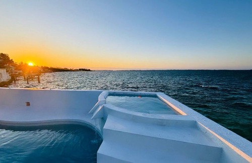 Eastern Road Casa | Exclusive Ocean Villa in Nassau