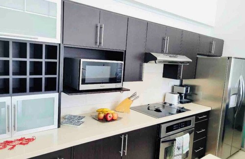 Guachipelín Apartamento | Exclusivo Penthouse con excelente ubicación, cerca a Starbucks y MultiPlaza