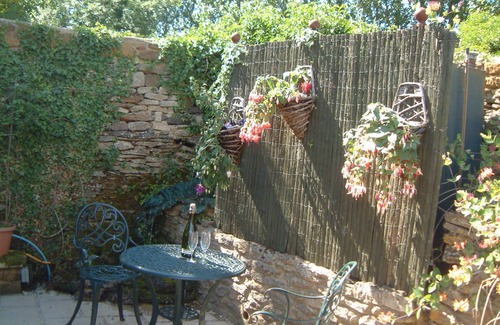 Hook Norton Cabaña | Exclusivo jacuzzi privado al aire libre para su uso solamente.