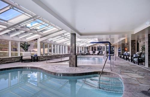 Peak 8 Apartamento | Exclusive Slopeside Luxury at Peak 8, Ski In-Ski Out with Hot Tub and Pools