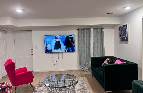 Ampere Apartamento | Exclusive Spacious 2 Kings Bed by EWR NYC
