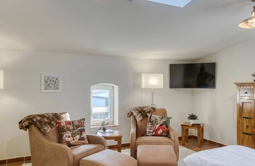Dobbin-Linstow Apartamento | Holiday in the historical stagecoach suite - stagecoach suite