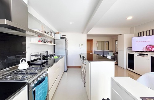 Zona de La Perla Apartamento | Exclusive studio apartment on Avenida lIbertad street in La Perla Mar del Plata.