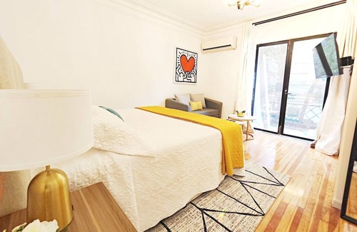 Granada Apartamento | Exclusive Suite with Private Bathroom Polanco