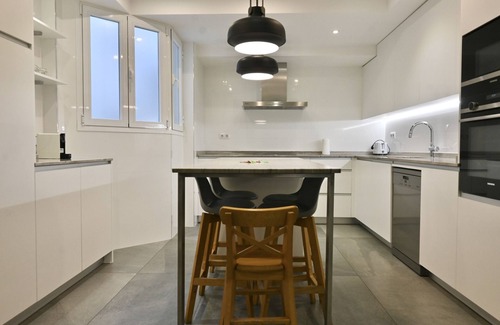 Nueva España Apartamento | Exclusivo Apartamento de Tres Dormitorios a Pasos de Plaza de Castilla