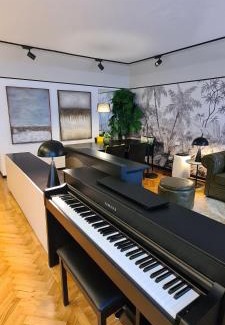 San Babila Apartamento | Exclusive top floor 2-bedroom flat