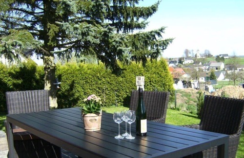 Berndorf Villa | Exclusiva villa de 320m² con hidromasaje y sauna, cerca de la ciudad y Nürburgring