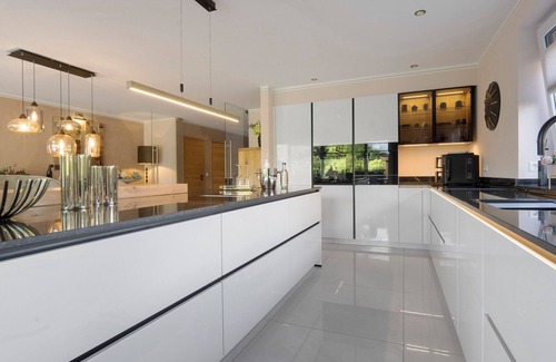 Warendorf Villa | Exclusiva Villa Schaffner con piscina privada, sauna, jacuzzi, terraza y Wi-Fi