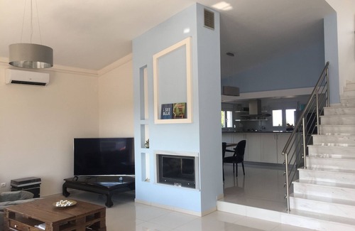 Thermaikos Villa | Exclusiva casa + piscina, a 650 m del mar con vistas al mar Egeo + Oly