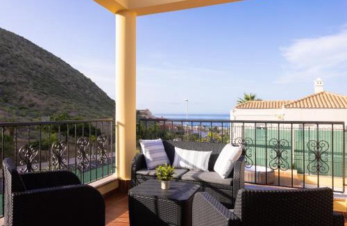 Los Cristianos Apartamento | Exclusive villa with private pool 1 kilometer from Los Cristianos Beach