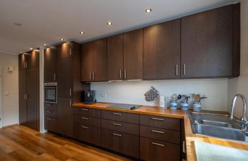 Bant Casa | Exclusives 110m2 Ferienhaus Inge mit Garten